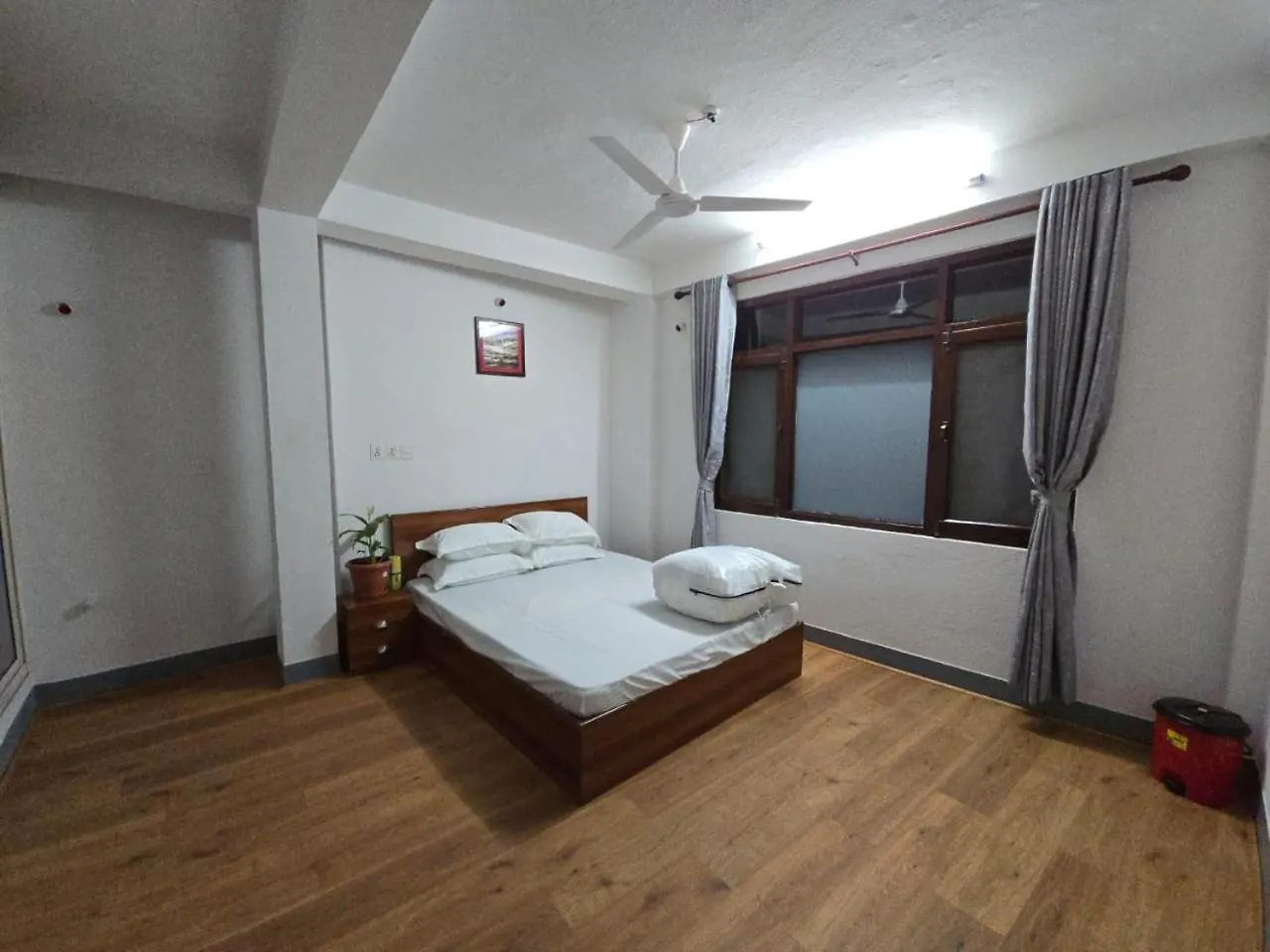 Επικοινωνία με το Abhi Bnb Bed And Breakfast
