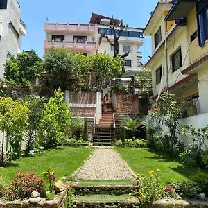  Hostal Birds Nest